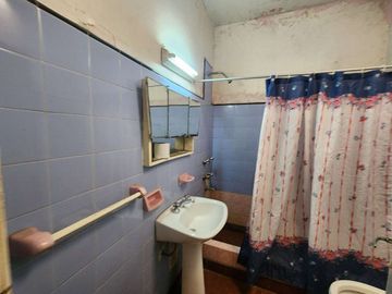 VENTA CASA 4 AMBIENTES EL PALOMAR A RECICLAR