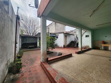 VENTA CASA 4 AMBIENTES EL PALOMAR A RECICLAR