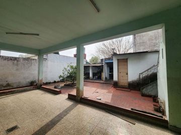 VENTA CASA 4 AMBIENTES EL PALOMAR A RECICLAR