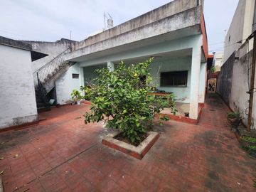 VENTA CASA 4 AMBIENTES EL PALOMAR A RECICLAR