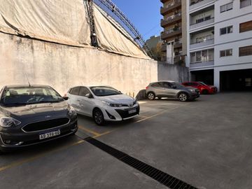 DEPARTAMENTO SEMIPISO COCHERA BAULERA APTO CREDITO