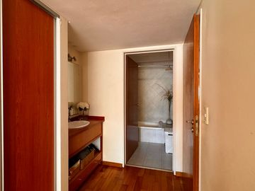 DEPARTAMENTO SEMIPISO COCHERA BAULERA APTO CREDITO