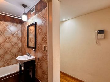DEPARTAMENTO SEMIPISO COCHERA BAULERA APTO CREDITO