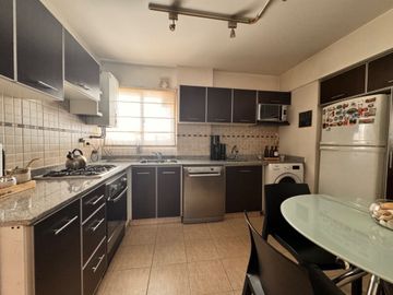 DEPARTAMENTO SEMIPISO COCHERA BAULERA APTO CREDITO