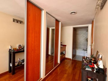 DEPARTAMENTO SEMIPISO COCHERA BAULERA APTO CREDITO