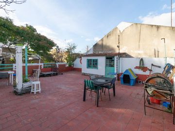 VENTA CASA 5 AMB. PATIO TERRAZA BARRACAS