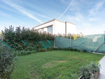 CASA DUPLEX 3 HAB. EN VENTA APTA BANCO GONNET