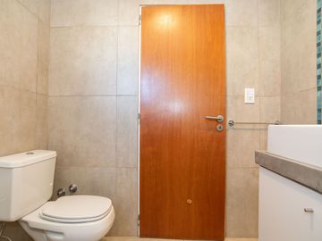 CASA DUPLEX 3 HAB. EN VENTA APTA BANCO GONNET