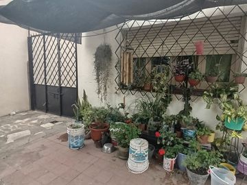 VENTA CASA 3 AMBIENTES JARDIN BERAZATEGUI CENTRO