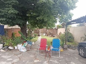 VENTA CASA 3 AMBIENTES JARDIN BERAZATEGUI CENTRO