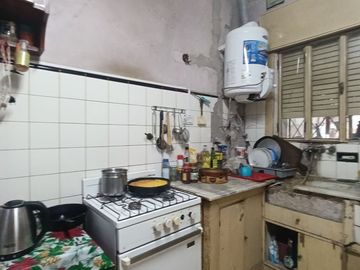 VENTA CASA 3 AMBIENTES JARDIN BERAZATEGUI CENTRO