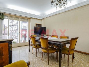 Venta departamento 4 ambientes c/ balcón