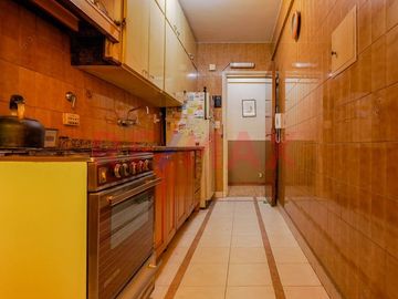 Venta departamento 4 ambientes c/ balcón