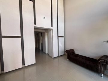 Monoamb balcon, gym y SUM Lanús centro .Permuta