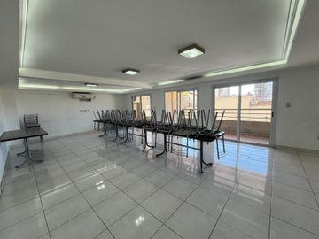 Monoamb balcon, gym y SUM Lanús centro .Permuta
