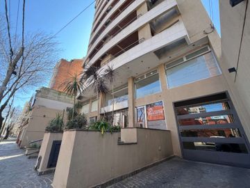 Monoamb balcon, gym y SUM Lanús centro .Permuta