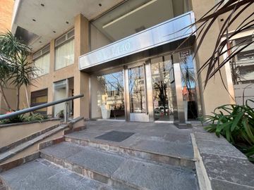 Monoamb balcon, gym y SUM Lanús centro .Permuta