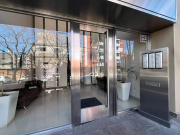 Monoamb balcon, gym y SUM Lanús centro .Permuta