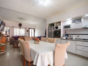VENTA PH TIPO CASA 4 AMBIENTES RECICLADO A NUEVO