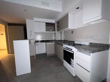 VENTA DEPARTAMENTO CON BALCON A ESTRENAR CABALLITO