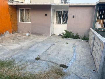 Casa en Venta con Potencial de Crecimiento en Zona en Expansión Valente Díaz, Veracruz.