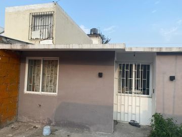 Casa en Venta con Potencial de Crecimiento en Zona en Expansión Valente Díaz, Veracruz.