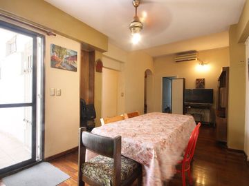 VENTA DE CASA DE 6 AMBIENTES  EN VERSALLES