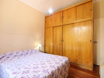 VENTA DE CASA DE 6 AMBIENTES  EN VERSALLES