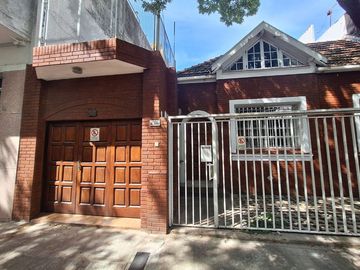 VENTA DE CASA DE 6 AMBIENTES  EN VERSALLES