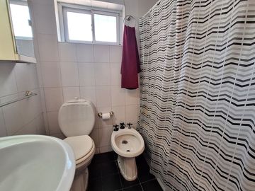 VENTA DE CASA DE 6 AMBIENTES  EN VERSALLES