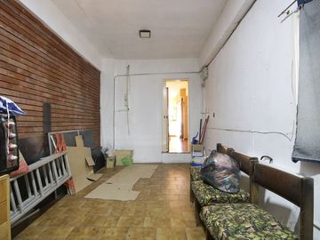 VENTA DE CASA DE 6 AMBIENTES  EN VERSALLES