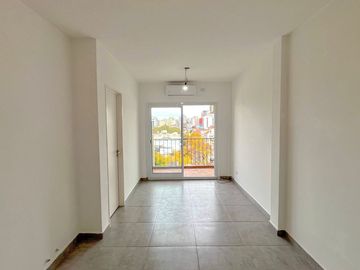 Venta depto 2 amb Villa Urquiza vista abierta