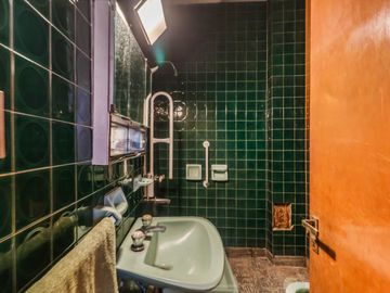 Casa en venta, La Plata. Comercial o vivienda