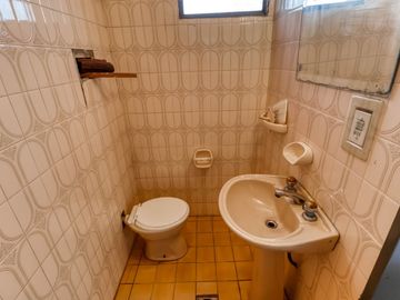 Casa en venta, La Plata. Comercial o vivienda