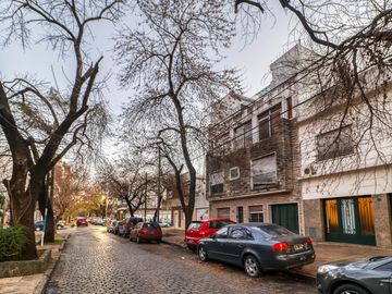 Casa en venta, La Plata. Comercial o vivienda