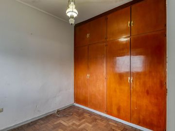 Casa en venta, La Plata. Comercial o vivienda