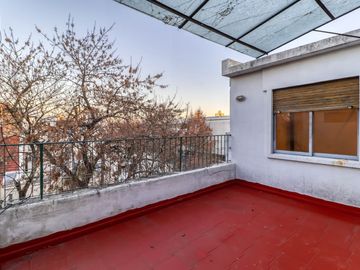 Casa en venta, La Plata. Comercial o vivienda