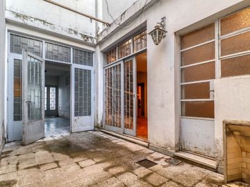 Casa en venta, La Plata. Comercial o vivienda