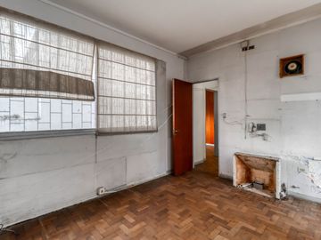 Casa en venta, La Plata. Comercial o vivienda
