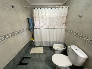 VENTA CASA 4 AMB CON GARAGE Y JARDIN EL TALAR