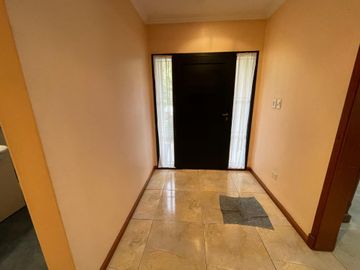VENTA CASA 4 AMB CON GARAGE Y JARDIN EL TALAR