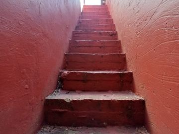 CASA CON AMPLIO PARQUE EN BANFIELD OESTE