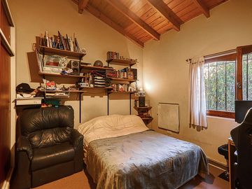 Hermosa Casa Hurlingham - 6 Ambientes - 3 cocheras