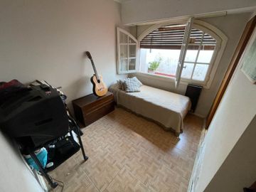 VENTA CASA 4 AMBIENTES CON PILETA Y COCHERA PADUA