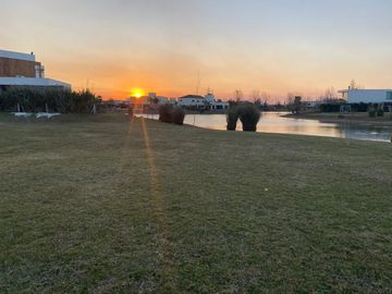 VENTA LOTE CENTRAL - VISTA LAGUNA