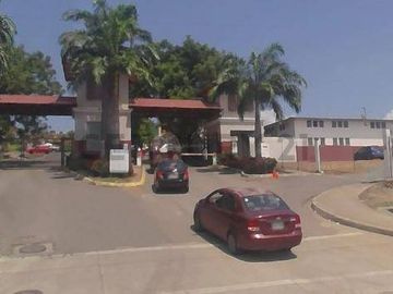 Venta de Terreno en Urbanización Portón de Beata