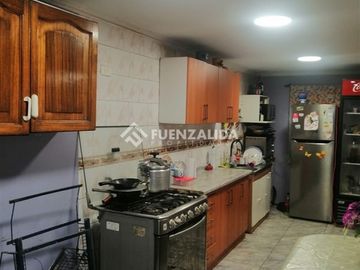 Casa en Venta en av. cuatro poniente / portales