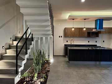 CASA EN VENTA FRACC. LOMALTA. PRECIO DE PROMOCIÓN!. FRACC. CON CASA CLUB, GIMNAS