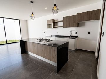 CASA EN VENTA FRACC. LOMALTA. PRECIO DE PROMOCIÓN!. FRACC. CON CASA CLUB, GIMNAS
