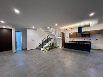 CASA EN VENTA FRACC. LOMALTA. PRECIO DE PROMOCIÓN!. FRACC. CON CASA CLUB, GIMNAS